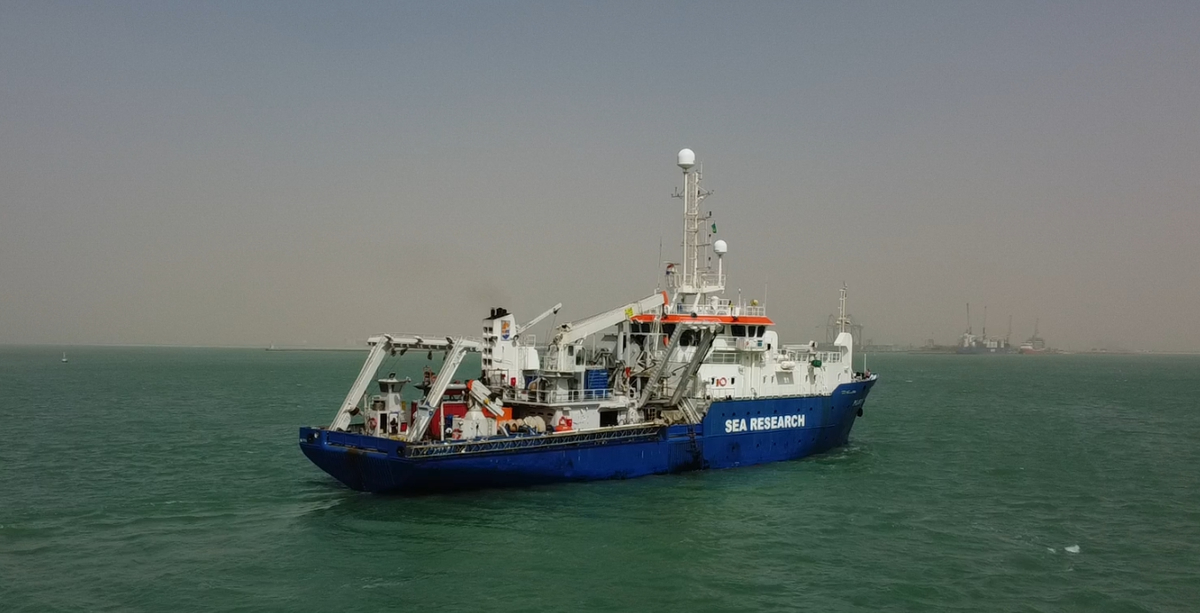 RV Pelagia off Mauritania during 64PE540 - TipTop, February 2025
