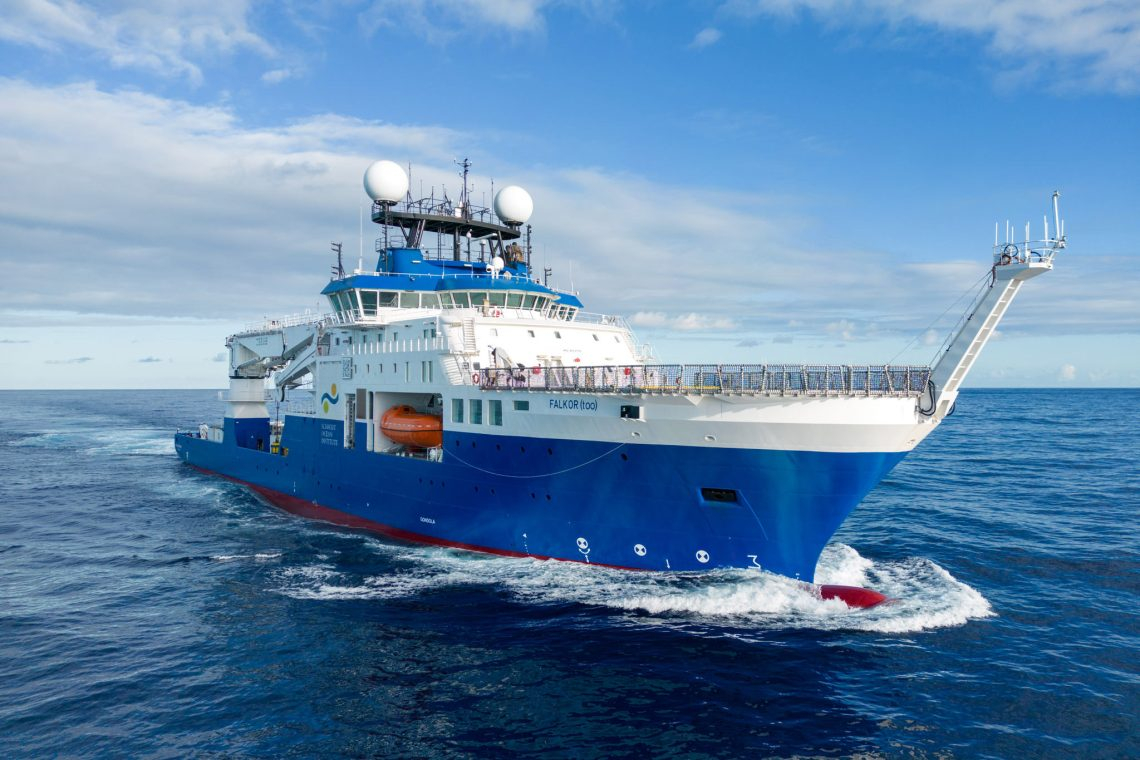 The research vessel Falkor(too)
